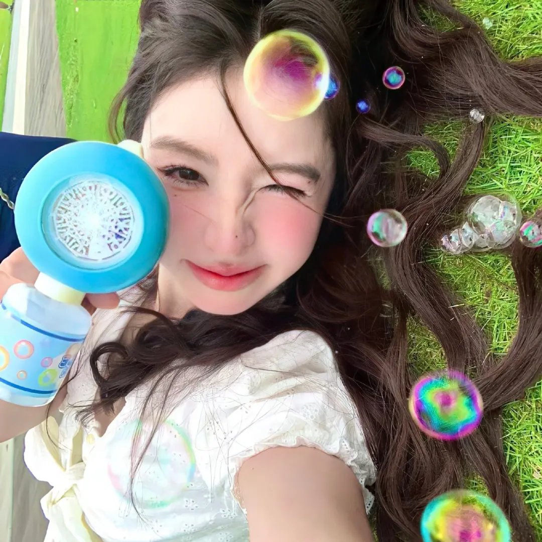 黑影窥窗